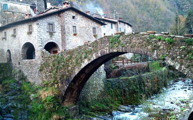 Bridge in Fabbriche di Vallico