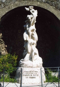 Monumento ai Caduti di Molazzana