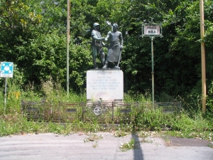 Monumento ai dipendenti dello stabilimento Cucirini Cantoni & Coats caduti in guerra