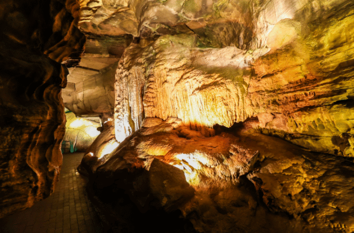 La Grotta del Vento / Grotta del Vento