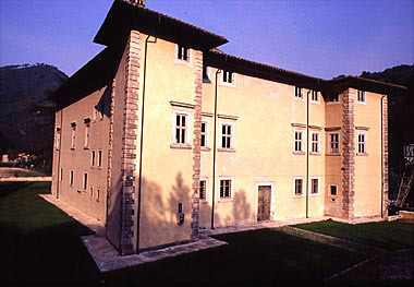 retro dell'edificio.