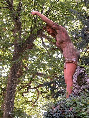 Statua in terracotta: bagnante.
