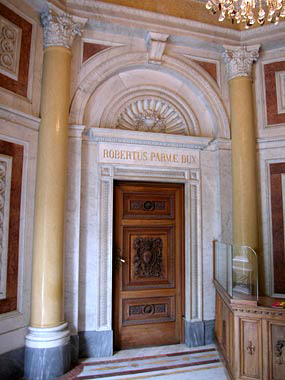 Ingresso dell'ala ottocentesca.