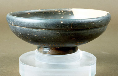 Lucca, coppa a vernice nera (III sec. a.C.)