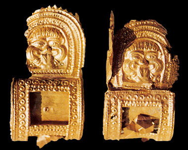 Capannori, orecchini a bauletto