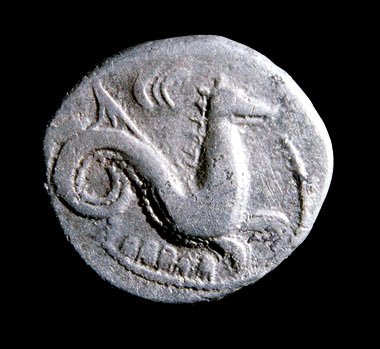 Pietrasanta, moneta d'argento con ippocampo