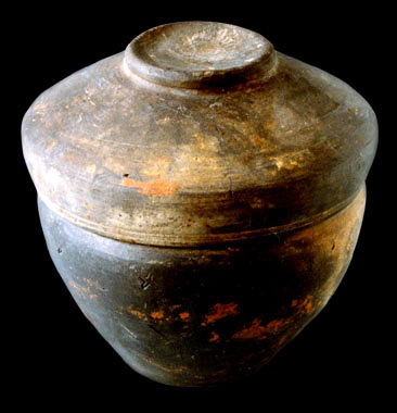 Seravezza, olletta, cinerario con ciotola, coperchio