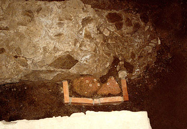 Lucca, lembo di pavimentazione in opus signinum