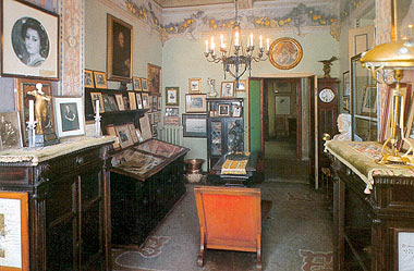 Viareggio, Torre del Lago, sala manoscritti