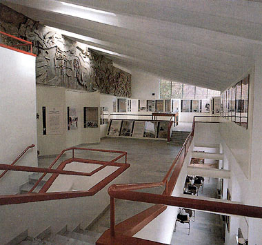 Stazzema, interno, veduta panoramica dello spazio espositivo