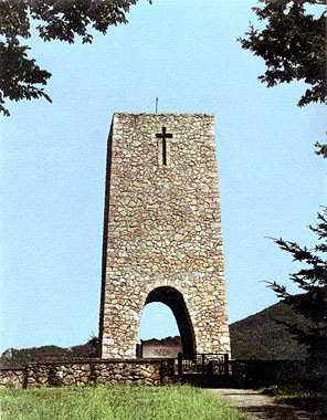 Stazzema, Monumento Ossario