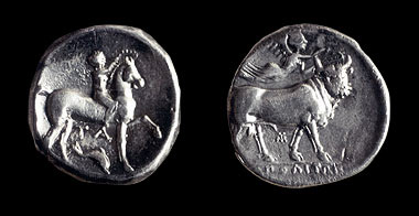 Lucca, sezione archeologica, monete d´argento "campano - tarantina" e di Napoli (III sec. a.C.), dall´abitato di Ponte Gini di Orentano