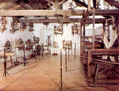 Castiglione Garfagnana, la sala della filatura e tessitura