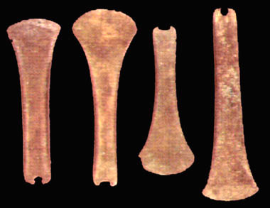 Castelnuovo Garfagnana, asce di bronzo, età del Bronzo Antico, dal ripostiglio di Puglianella a Camporgiano