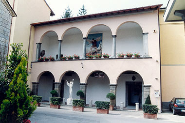 Camaiore, facciata del Museo di Arte sacra