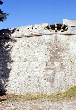 Castelnuovo Garfagnana, cortine esterne del complesso fortificato