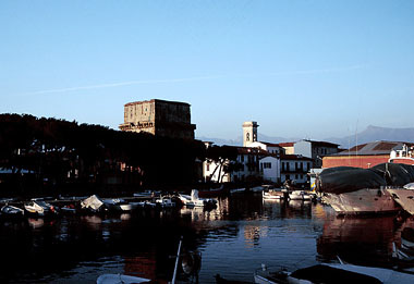 Viareggio, sullo sfondo la Torre Matilde