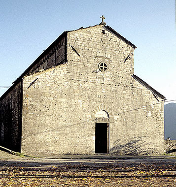 Bagni di Lucca, facciata