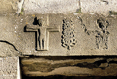 Bagni di Lucca, particolare dell'architrave