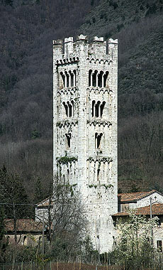 Borgo a Mozzano, campanile