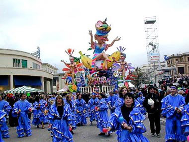 "La repubblica dele banane", di Politi, carro vincitore nel 2002 / (ENG)"La repubblica dele banane", di Politi, carro vincitore nel 2002