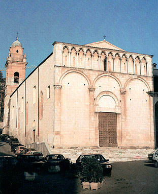 Sant'Agostino di Pietrasanta / Saint Agostino of Pietrasanta