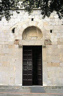 Massarosa, portale maggiore