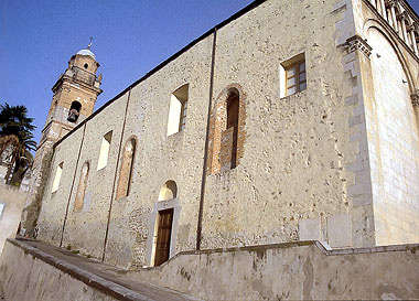 Pietrasanta, navata laterale