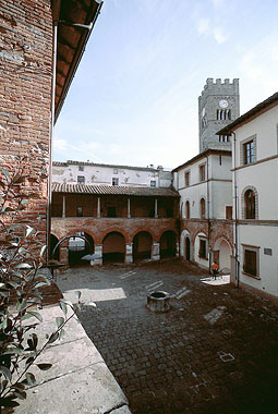 Piazza degli Ospitalieri