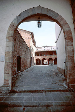 Porta Ospitalieri (Porta del Giardino)