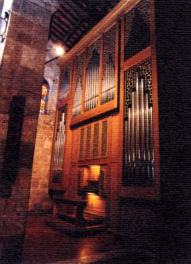 organo della chiesa della Badia / organ of the church of the Badia