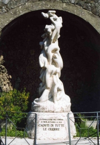 Monumento ai Caduti di Molazzana / Monument to the Fallen of Molazzana