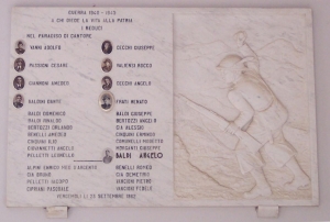 Lapide ai Caduti della seconda guerra mondiale di Vergemoli
