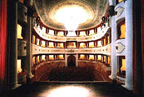 Stagione del Teatro dei Differenti di Barga -  45 giri di parole d'amore / Theatre Season in the Teatro dei Differenti in Barga - 45 giri di parole d'amore