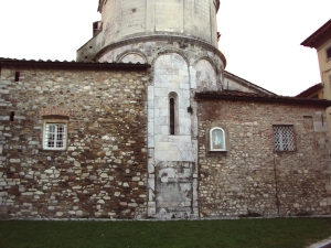 Santa Maria del Giudice (Lucca). Chiesa di Santa Maria (Pieve Nuova), zona absidale