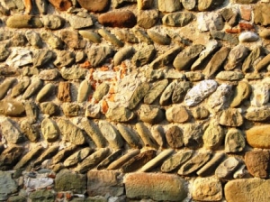 Marlia (Lucca). San Martino in Ducentola, fianco meridionale