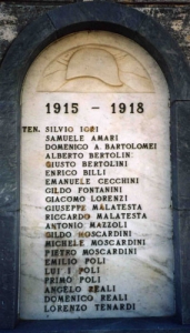Mounumento ai Caduti di Magliano, particolare della lapide che ricorda i Caduti della prima guerra mondiale