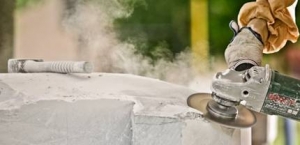 "Esperienze a confronto". Artisti in mostra a Pietrasanta / "Esperienze a confronto". Art exhibition in Pietrasanta