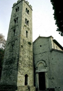 Pieve di San Giorgio a Brancoli / Parish Church of Saint George in Brancoli