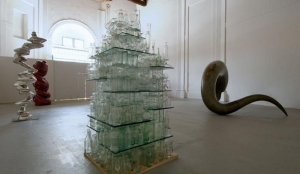Tony Cragg - It is, it isn't / Tony Cragg  - "It is, it isn't"