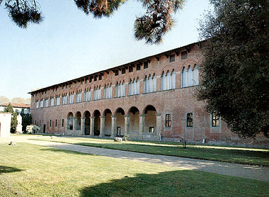 Emersioni - reperti dagli scavi per il nuovo ospedale / Emersioni - Finds from the excavations for the new hospital