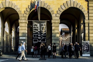 "DAVID LYNCH. Lost Images. L'indiscreto fascino dello sguardo" - il protagonista del Lucca Film Festival in mostra con una collettiva fotografica / "DAVID LYNCH. Lost Images. The indiscreet charm of gaze" - protagonist of Lucca Film Festival holds a photography exhibition