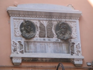 Lapide a Cesare Battisti e Guglielmo Oberdan / Plaque commemorating Cesare Battisti and Guglielmo Oberdan
