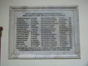Lapide ai confratelli della Misericordia di Lucca morti in guerra / Plaque commemorating the brethren of the Misericordia of Lucca who died in war