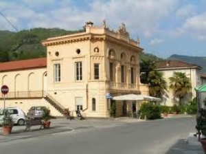 Teatro Colombo - TRAVIATA: requiem per una sgualdrina / Teatro Colombo