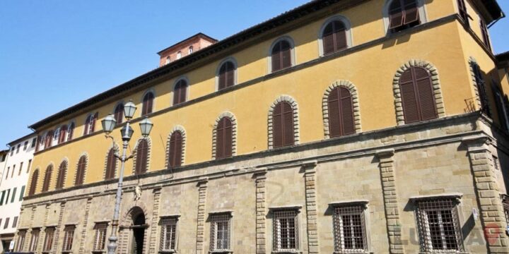 Palazzo Bernardini / Bernardini's Palace