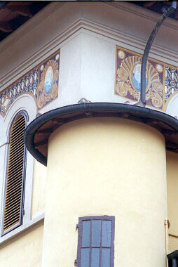 decorazione sull'angolo